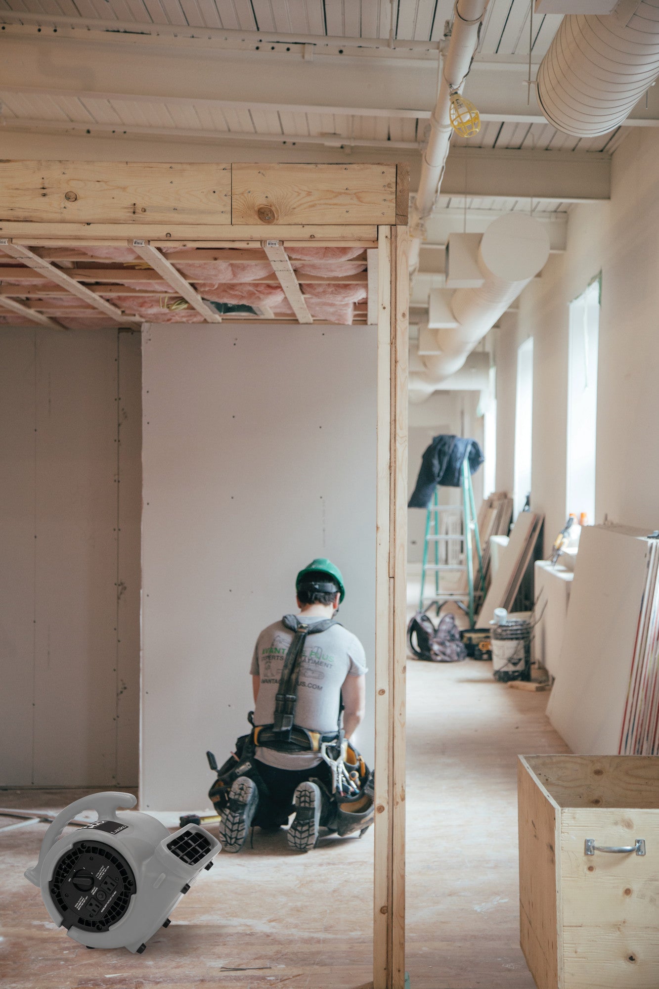 Lasko SF-20 Super Fan Max Air Mover: grey