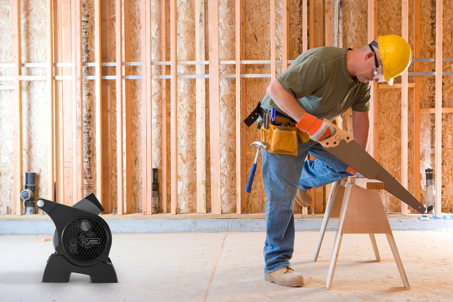 Lasko Pro-Performance High Velocity Pivoting Blower Fan, 4905, Black