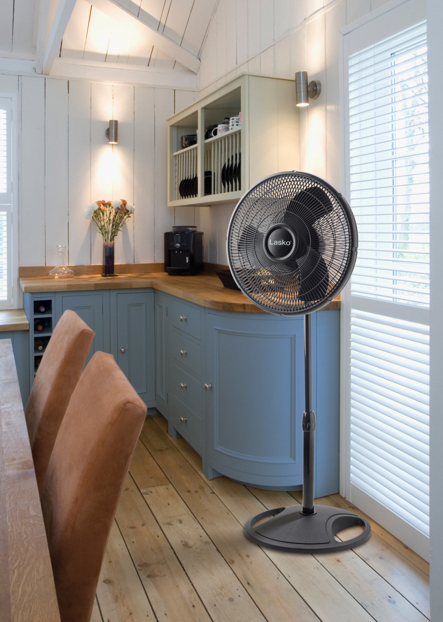 Lasko 16" Oscillating 3-Speed Pedestal Fan, 2521, Black