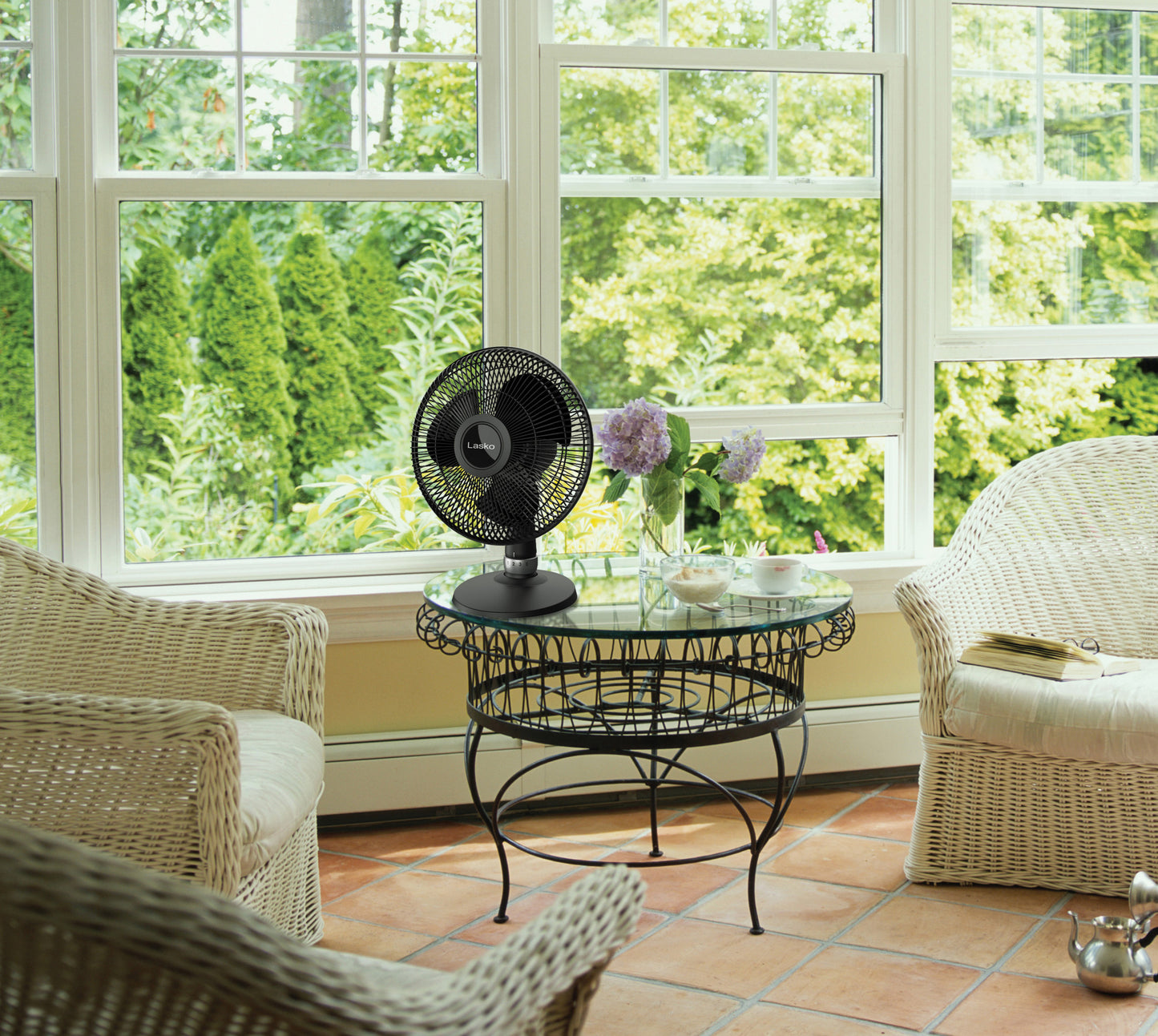 Lasko 3-Speed Table Fan with Widespread Oscillation, D12525, Black