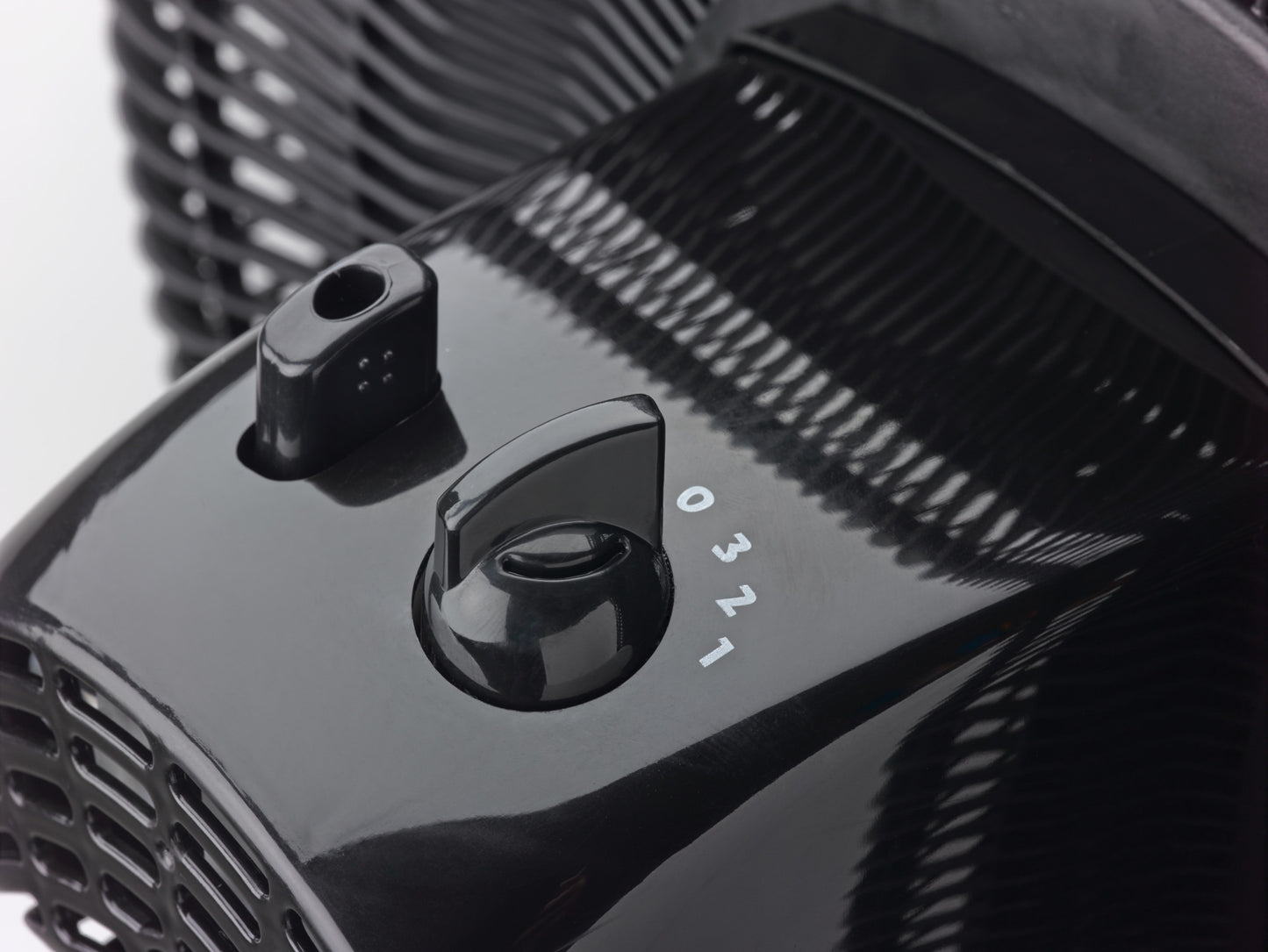 Lasko 16" Oscillating 3-Speed Pedestal Fan, 2521, Black