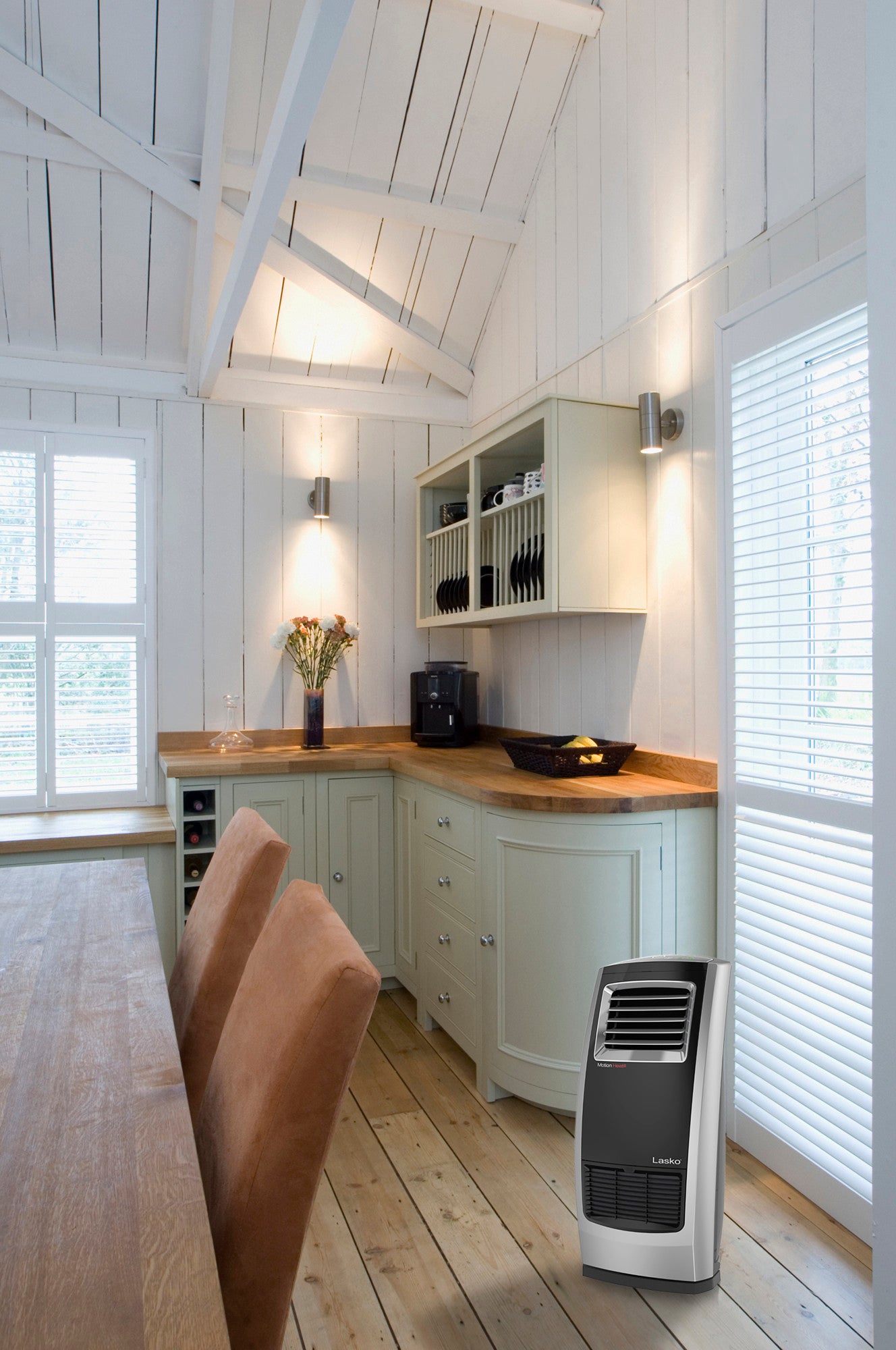 Lasko 1500W Motion Heat Plus – Whole Room Ceramic Space Heater, CC23185