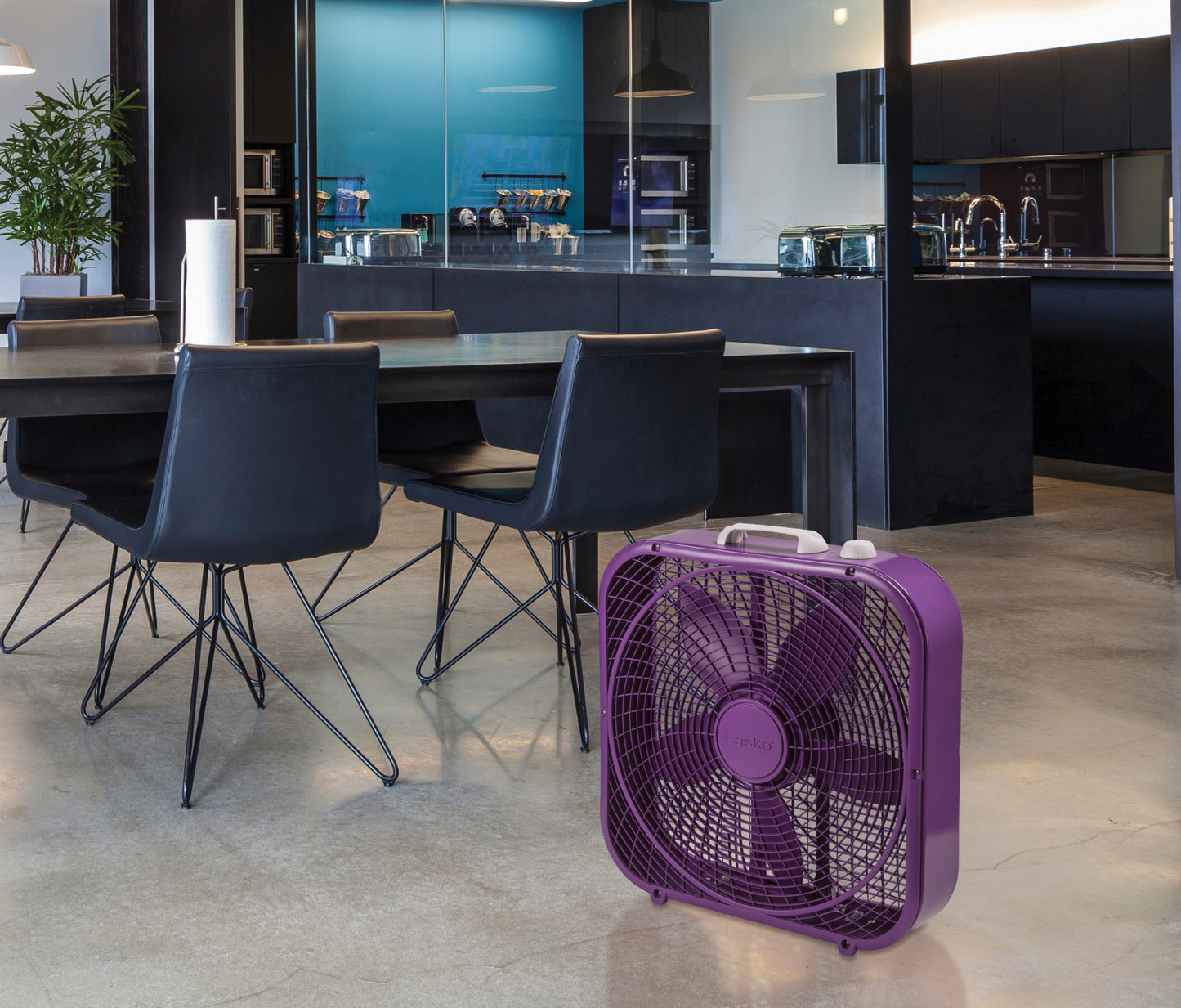 Lasko B20309 20" Box Fan with Weather-resistant Motor and 3 Speeds