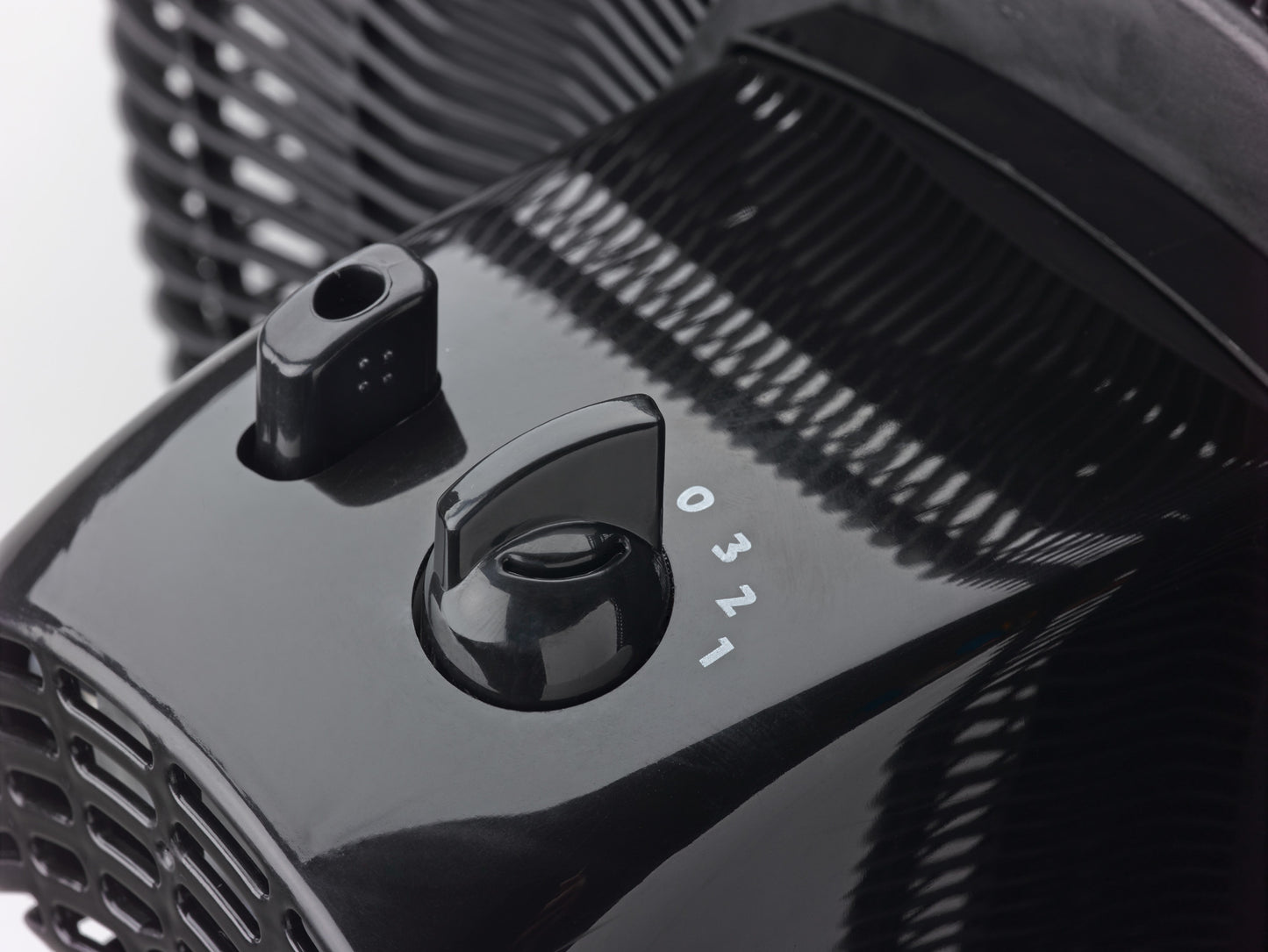 Lasko 1823 18" Cyclone® Pedestal Fan with 3 Speeds