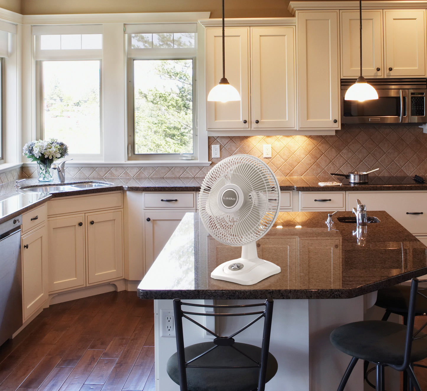 Lasko 12'' Oscillating Performance Table Fan with 3 Speeds, 2501, White