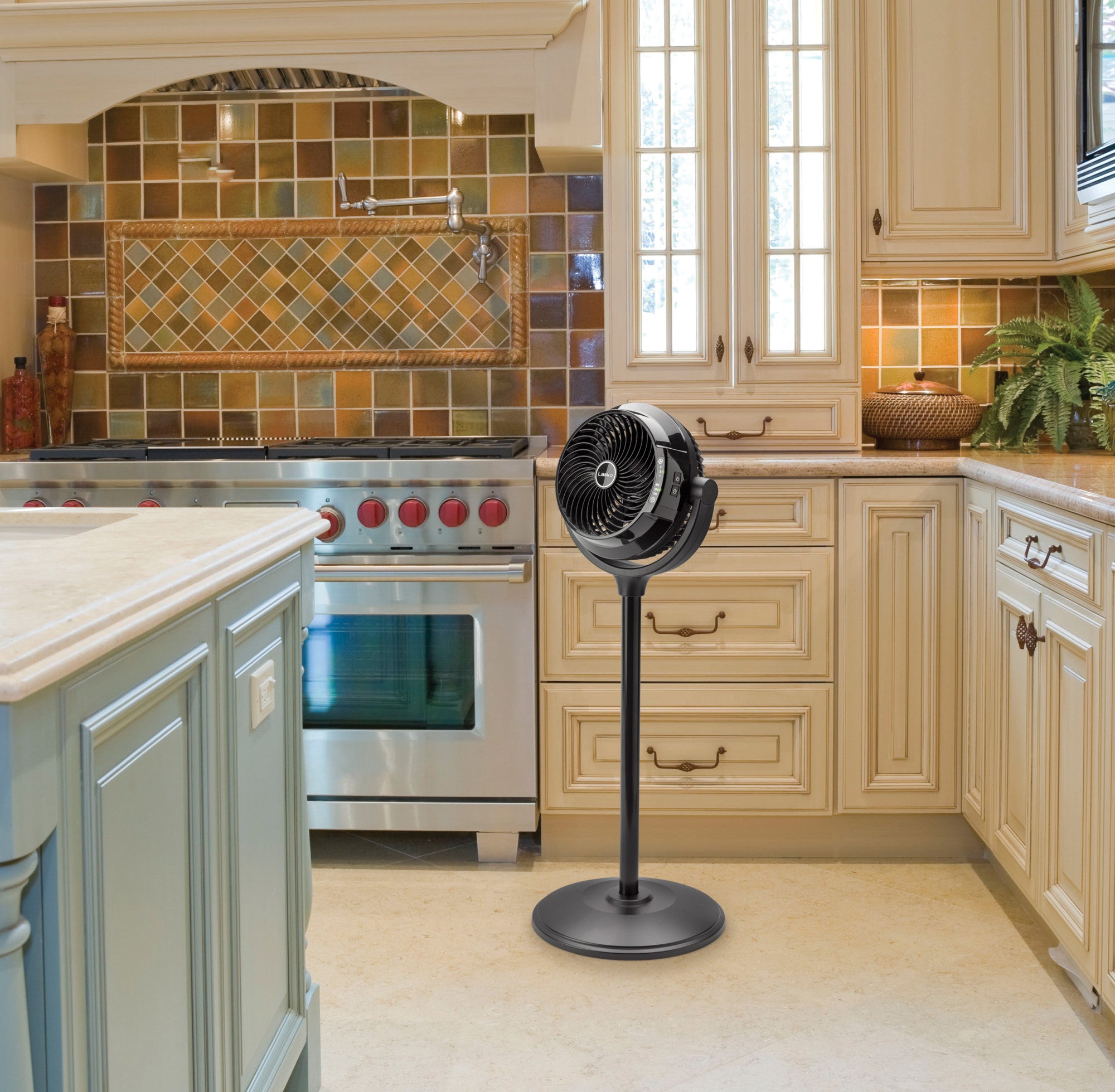 Lasko Compact Power Pedestal Fan with Timer (black, S08600