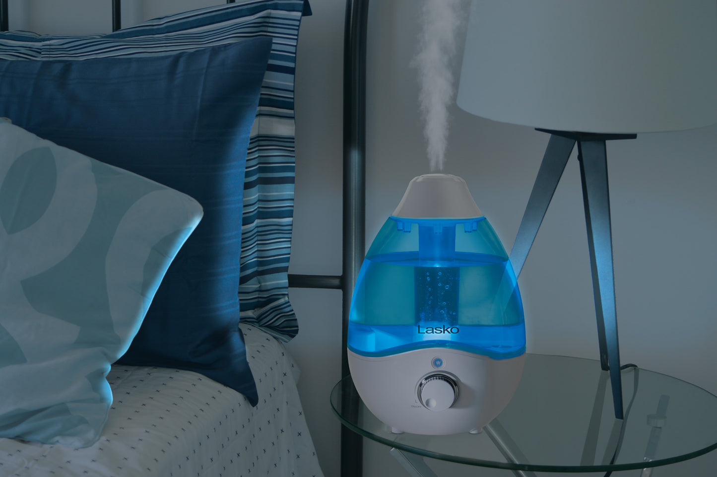 Lasko Ultrasonic Cool Mist Humidifier with Scent Tray and Nightlight, UH200, White and Blue