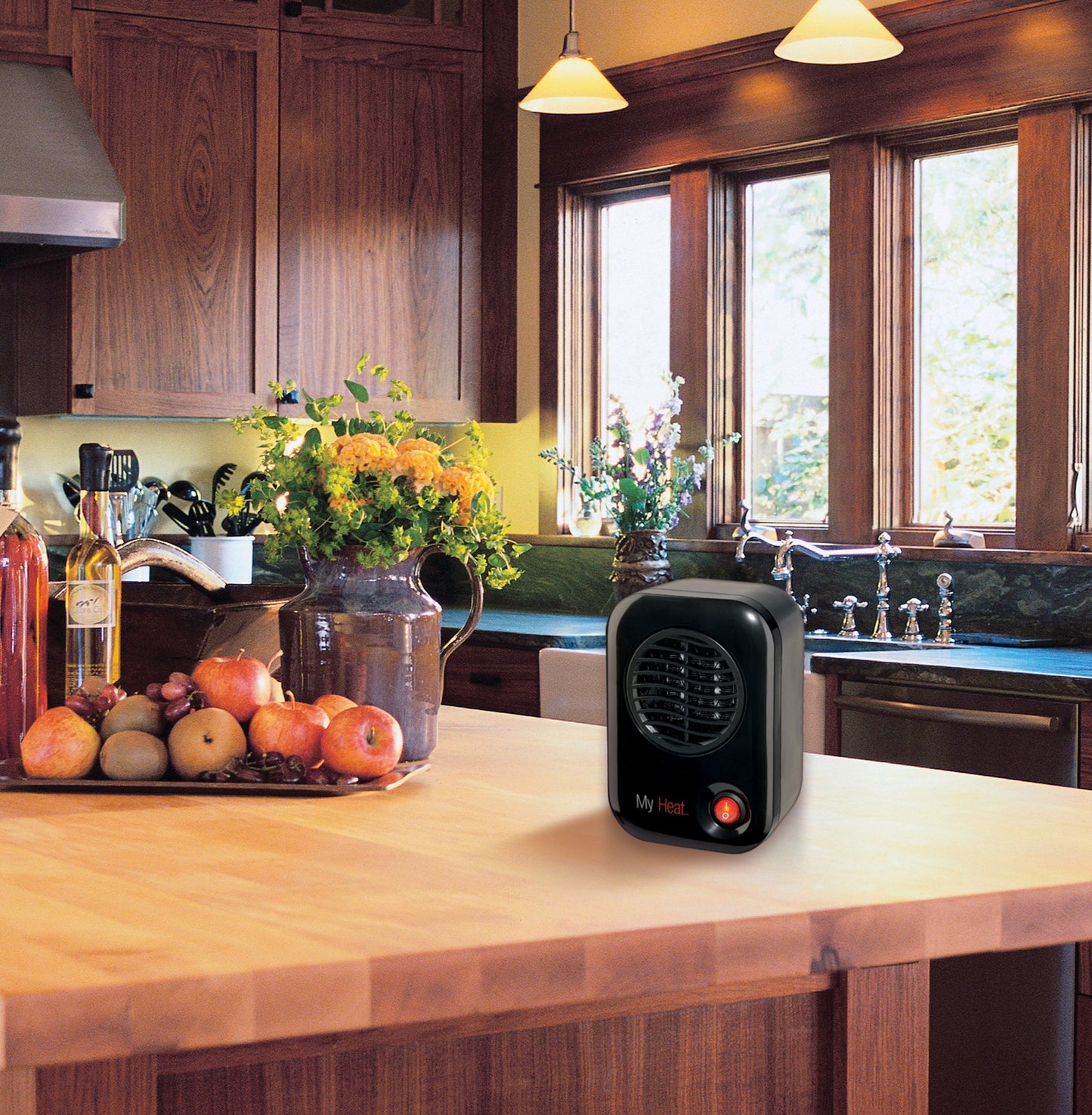 Lasko 100 MyHeat Personal 200W Table Top Heater: black