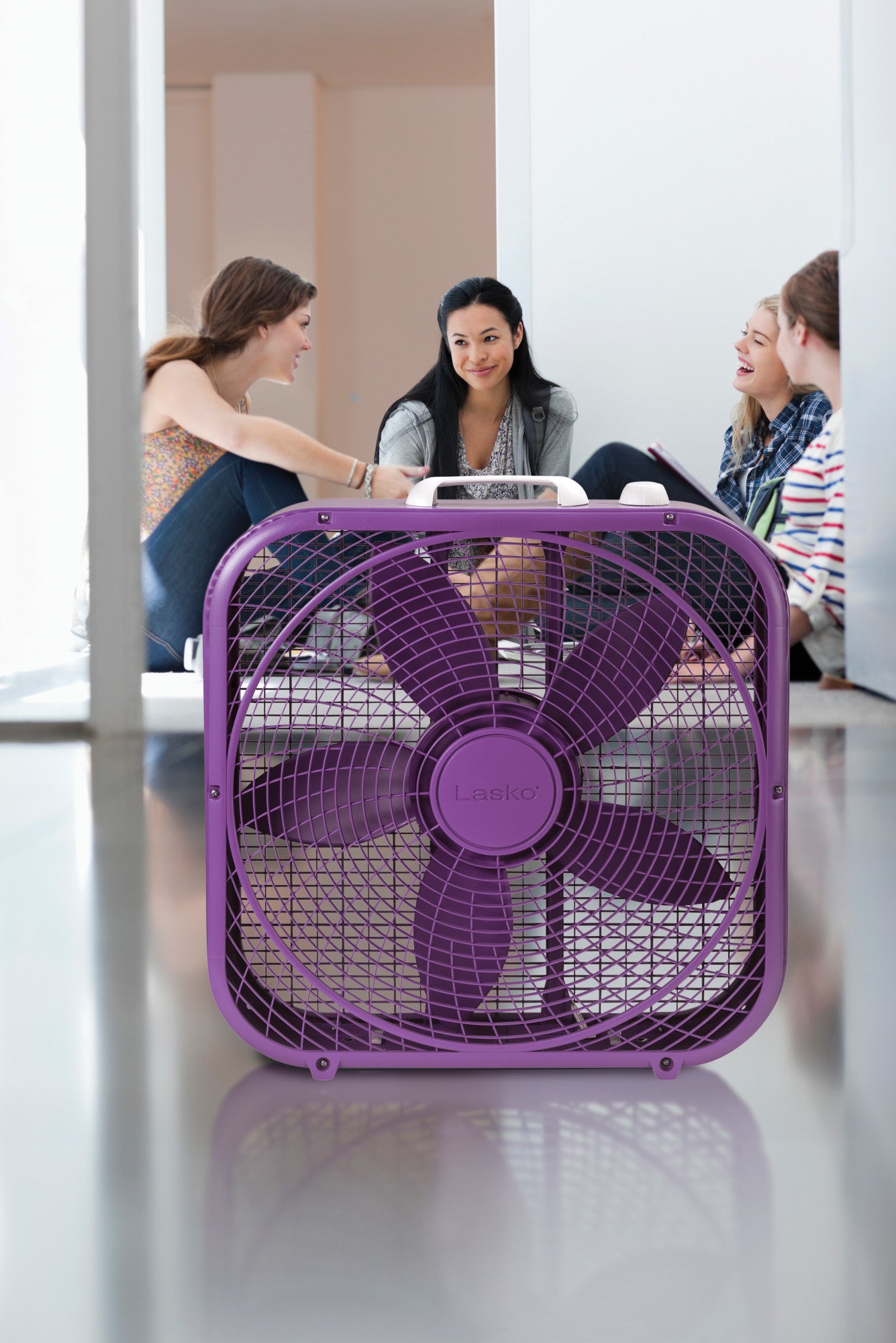 Lasko B20309 20" Box Fan with Weather-resistant Motor and 3 Speeds